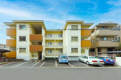 【外観】 | シティコーポ宮根台〈仲介手数料無料〉宮根小・千種中 | リノベーション済み。
保証付きマンションです。