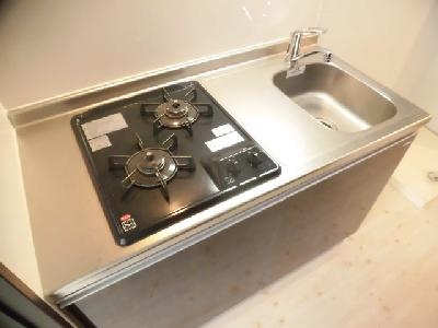 COCO三条天神川（ココ三条天神川）のキッチン|２口ガスコンロ