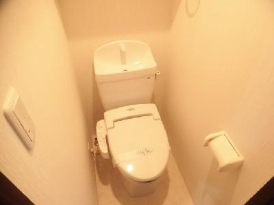 COCO三条天神川（ココ三条天神川）のトイレ|温水洗浄便座