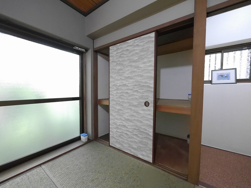 須磨区妙法寺字東谷842-10戸建の収納