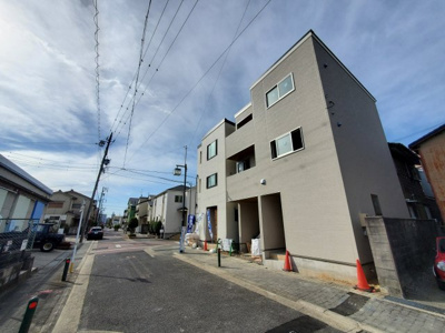 【前面道路含む現地写真】 | 天白区野並２丁目　１号棟〈仲介手数料無料〉野並小・南天白中　新築一戸建て | 11/8撮影
〈内覧予約キャンペーン実施中！〉マックスバリュde住まい相談までご連絡下さい。