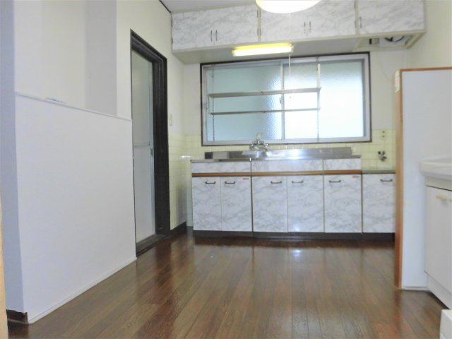 一光静里ビルの居間・リビング