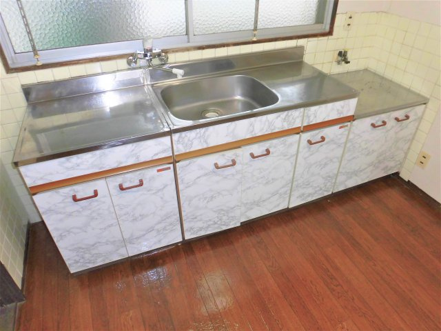 一光静里ビルのキッチン