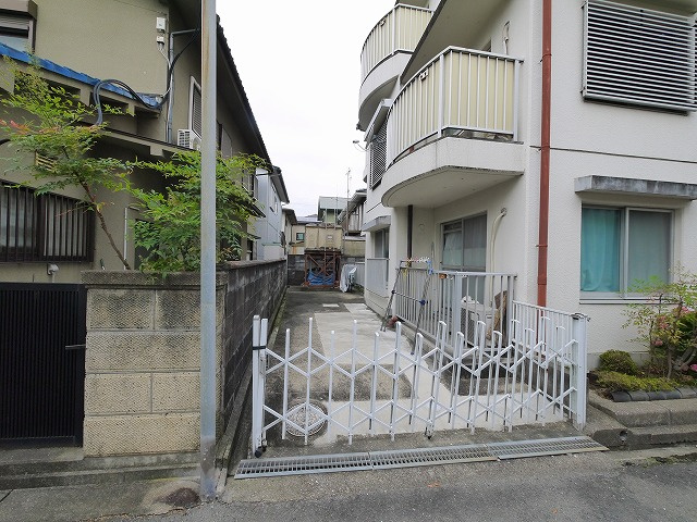 シャトー春日の周辺