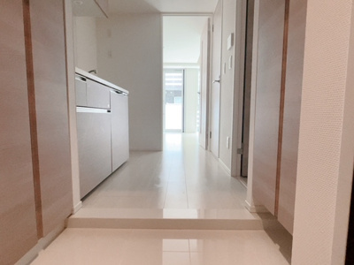 【玄関】 | ディアレイシャス三軒茶屋
