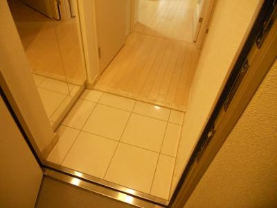 エステムプラザ京都河原町通の玄関