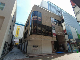 【外観】 | 鉄筋コンクリート造のがっちりとした建物。
