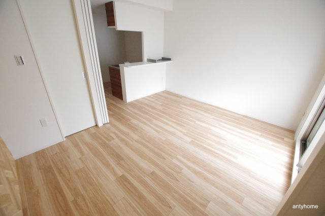 セレニテ福島プリエ 仲介手数料無料の洋室