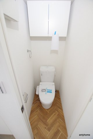 セレニテ福島プリエ 仲介手数料無料のトイレ