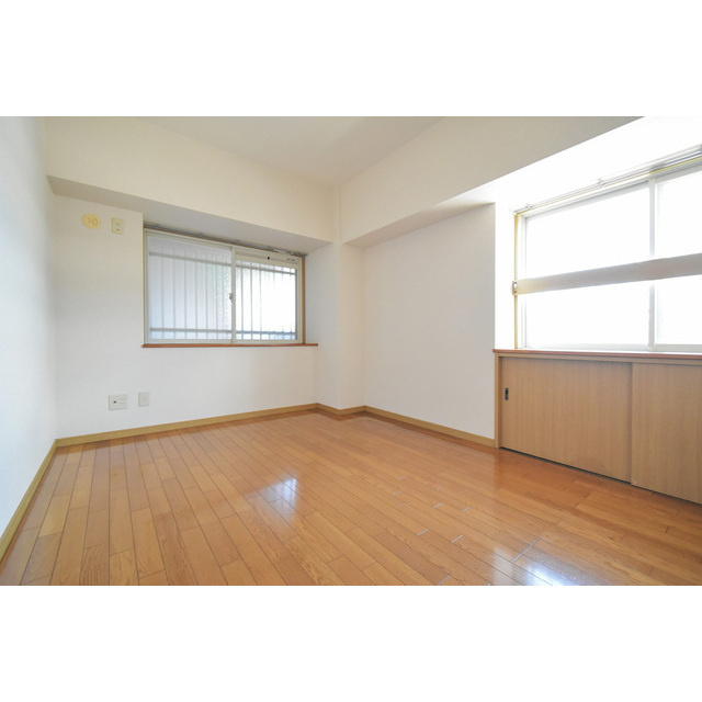 ウイング21【キャッシュバック対象物件】の洋室|使い勝手のいい洋室です