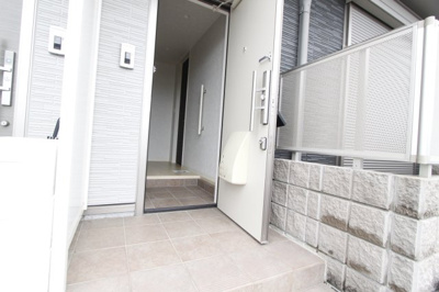 【エントランス】 | シャーメゾンＳＴ逢坂