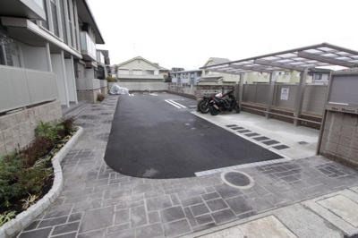 【駐車場】 | シャーメゾンＳＴ逢坂