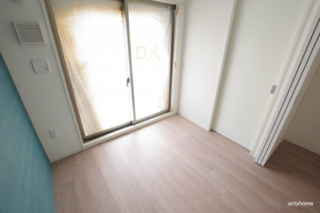 セレニテ福島プリエ 仲介手数料無料の洋室