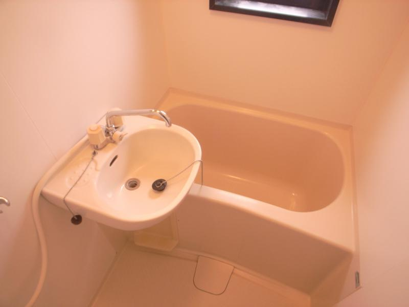 ダイナコート久留米駅前【キャッシュバック対象物件】の浴室|お風呂で日々の疲れを落としましょう