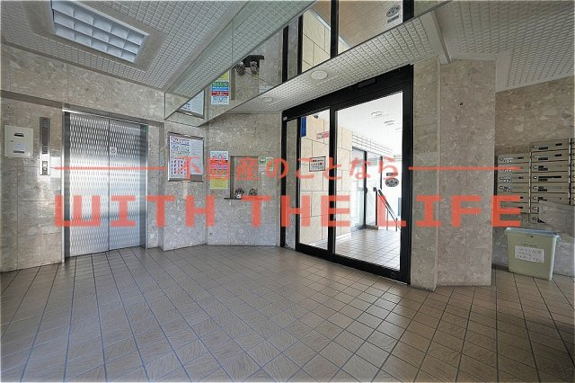 ダイナコート久留米駅前【キャッシュバック対象物件】のロビー|ゆとりのあるロビーです