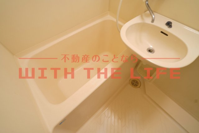 ダイナコート久留米レジックス【キャッシュバック対象物件】の浴室|きれいなお風呂です