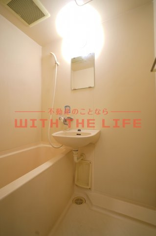 ダイナコート久留米レジックス【キャッシュバック対象物件】の浴室|落ち着いた空間のお風呂です