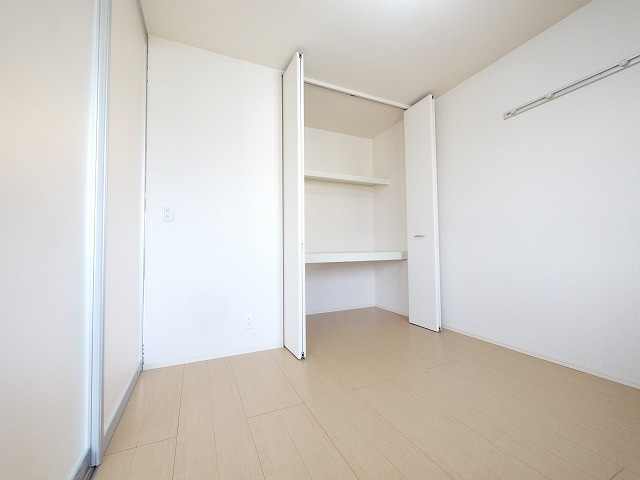 セントレジス八尾の洋室|きれいな洋室です