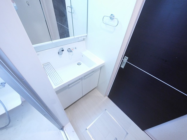 セントレジス八尾の独立洗面台|使いやすい独立洗面台です