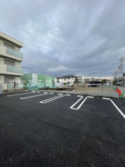 【駐車場】
