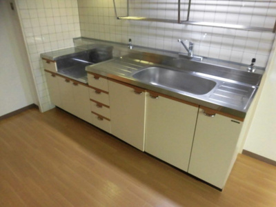 【キッチン】 | パレエレガンテ | 収納面も安心なキッチンです