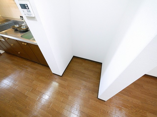 シェーヌ生駒の設備|冷蔵庫置き場があります