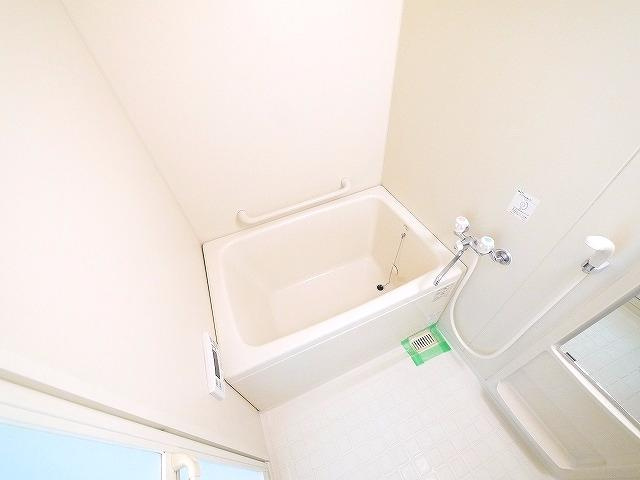 シェーヌ生駒の浴室|ゆったり過ごせるお風呂です