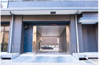【駐車場】 | 自走式駐車場とタワーパーキングを設けています。