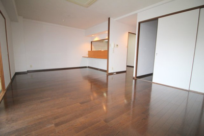 【居間・リビング】 | グレインヂ泉丘 | 別室の写真使用