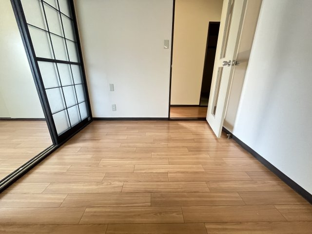 ハイツジュピターの居間・リビング