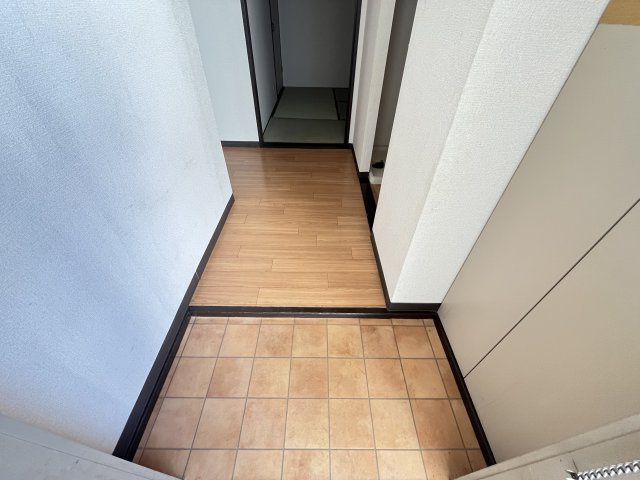 ハイツジュピターの玄関