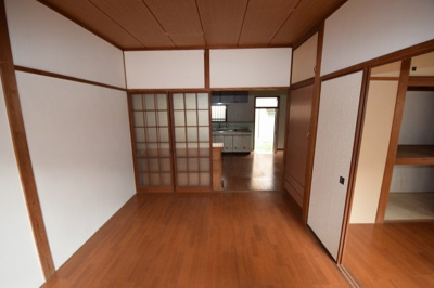 【洋室】 | 温泉コーポ