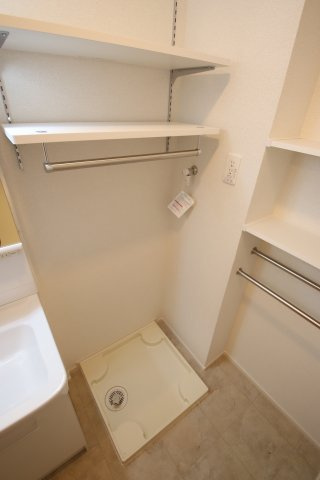 【設備】 | ラフレーゼ | 室内洗濯機置場