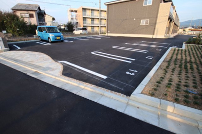 【駐車場】 | ラフレーゼ