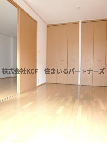 カーザミアⅡの居間・リビング|ゆったり過ごせる居間です