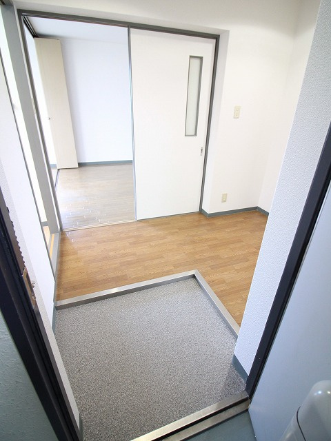 ラセーヌNのその他|ゆったりとした玄関です