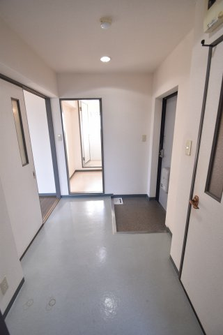 ラセーヌNのその他|廊下です