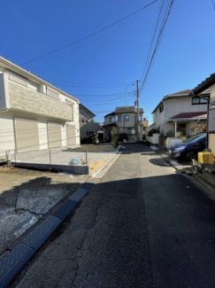 【前面道路含む現地写真】 | 前面道路（南側）