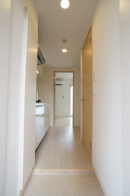 リブリ・BYZOの玄関