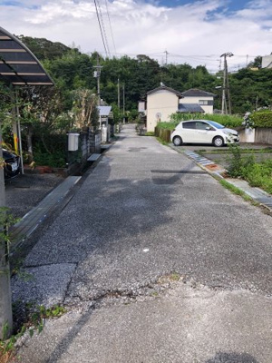【前面道路含む現地写真】 | 売地　高知市重倉　@5.97 | 前面道路含む現地写真です