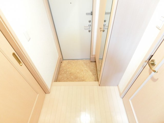 メゾンピエレの玄関