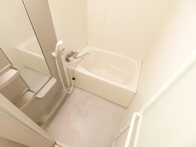 メゾンピエレの浴室