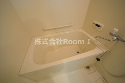 【浴室】 | ベルビュー７番館 | コンパクトで使いやすいお風呂です