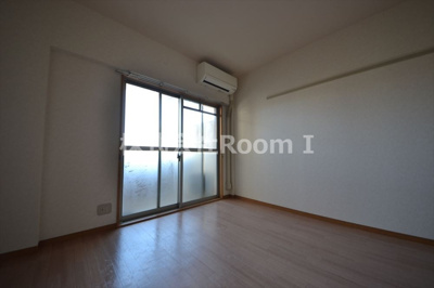 【寝室】 | ベルビュー７番館 | 開放的な寝室です