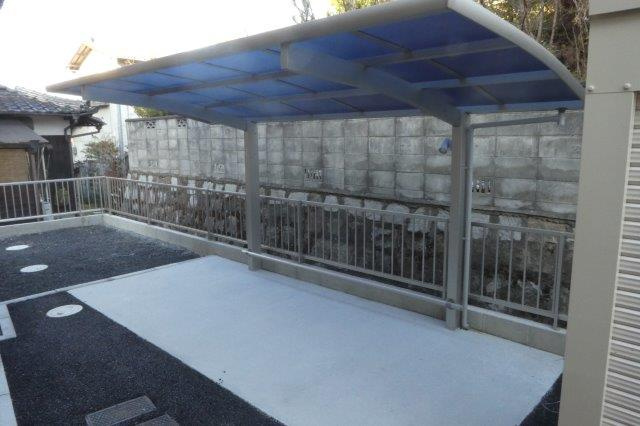 倉敷市鳥羽のアパートのその他共用部分|自転車置き場