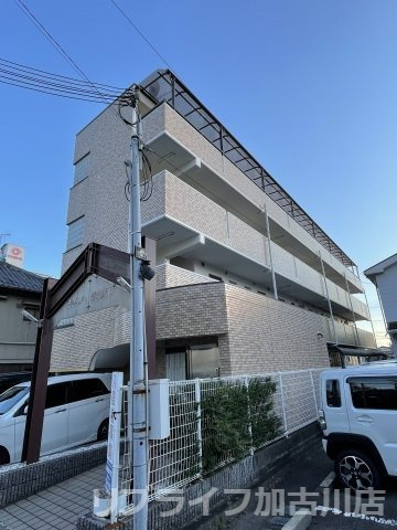 加古川市平岡町新在家の賃貸マンション