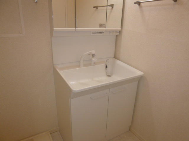 ロイヤルメゾン・プリモの独立洗面台|洗髪洗面化粧台