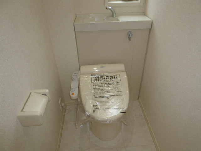 ロイヤルメゾン・プリモのトイレ|シャワー付きトイレ