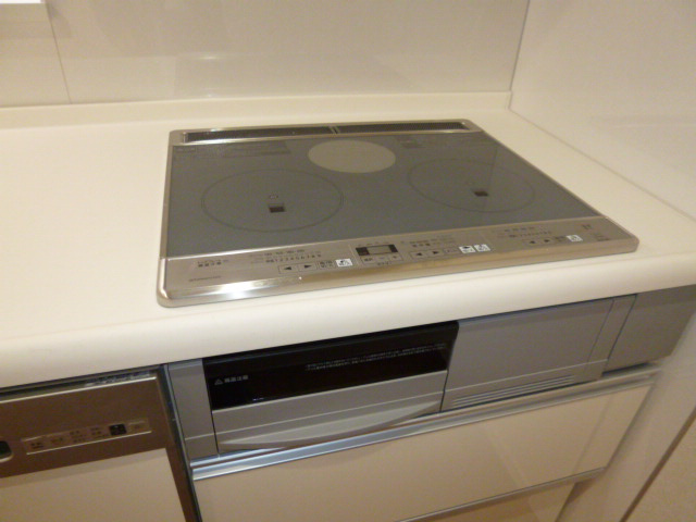 ロイヤルメゾン・プリモのキッチン|IHコンロ