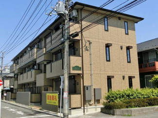 【外観】 | ペットOK♪ブルーライン「新羽」駅より徒歩4分！ワンちゃんと一緒に暮らせる3階建てアパートです☆通勤通学はもちろん、お買い物やお出かけにもGood☆